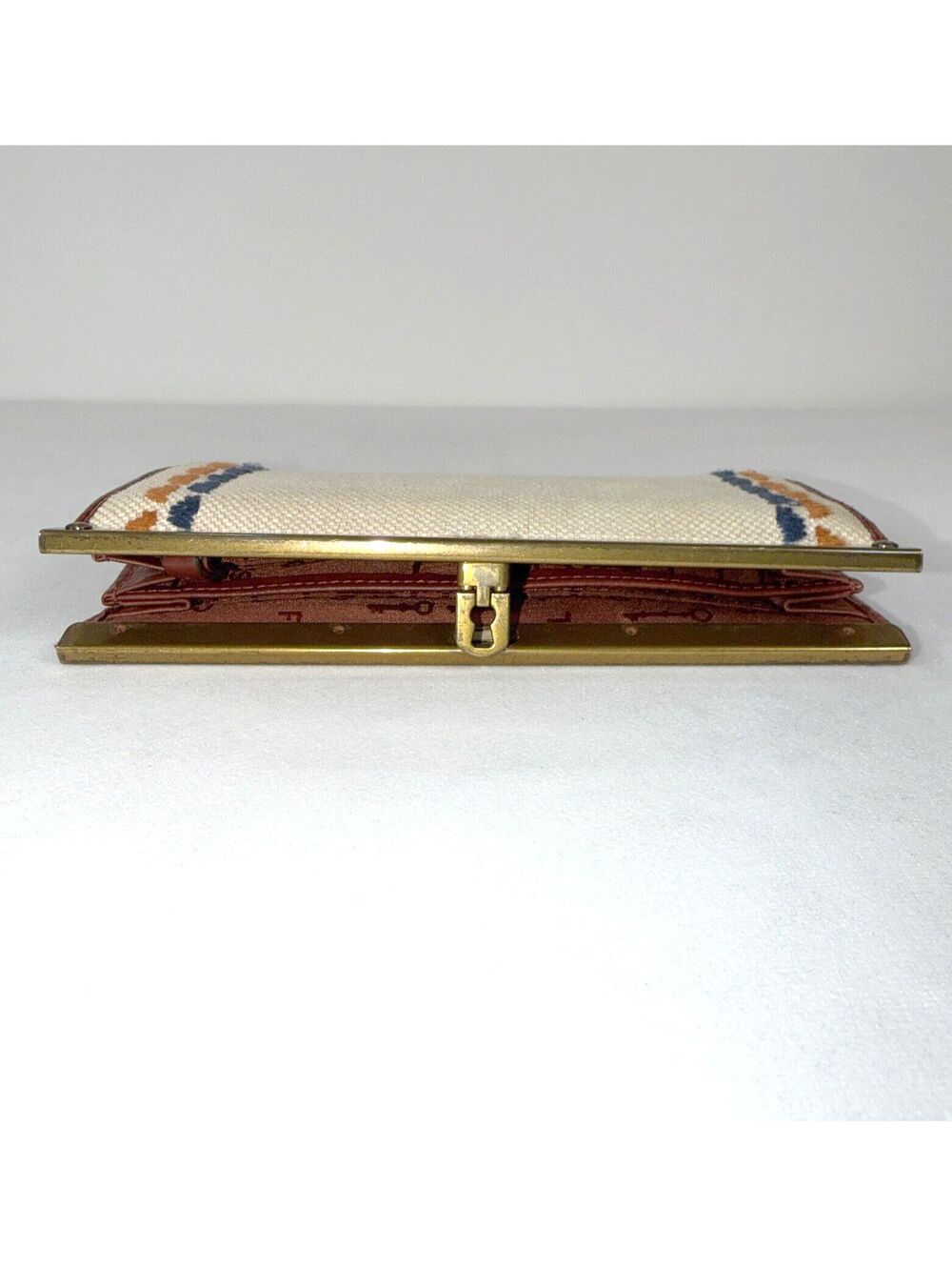 RARE Fossil Needlepoint Tapestry Clutch Wallet - Picture 6 of 8
